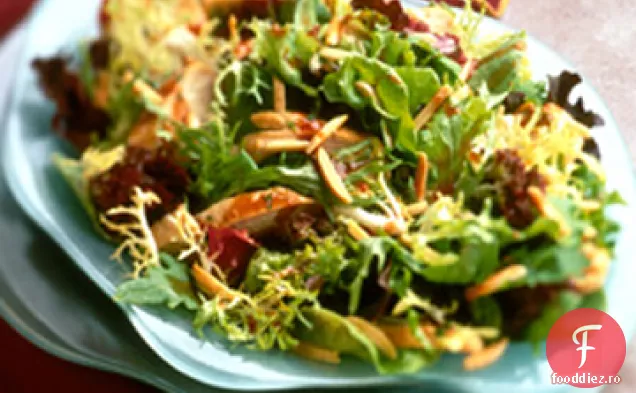 Salată Asiatică De Migdale De Pui