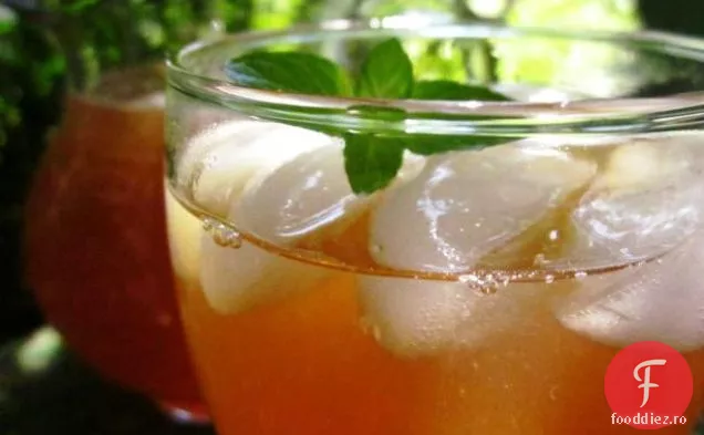 Salată Verde Sălbatică Cu Vinetă De Rodie