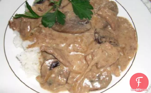 Slow Cooker Carne De Vită Stroganoff