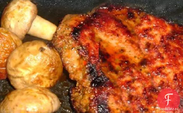 Cotlet de porc Chipotle de arțar la grătar pe grâu Gouda afumat
