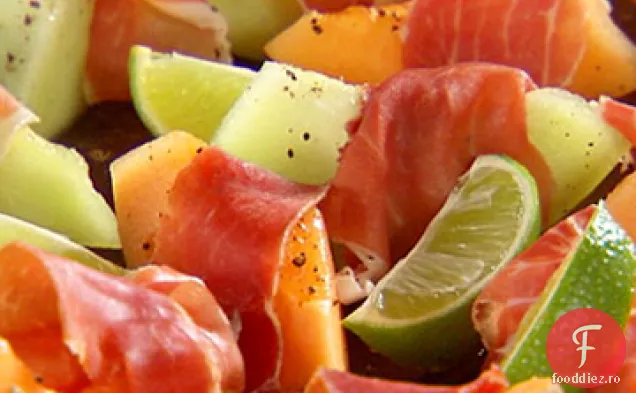 Prosciutto cu fructe proaspete