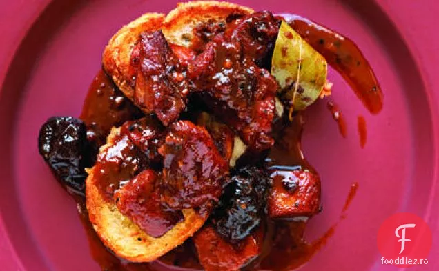 Carne de porc și prune