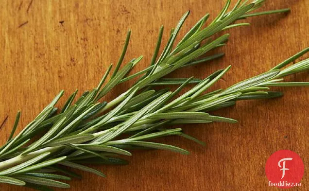 Găini Cornish cu unt de ierburi