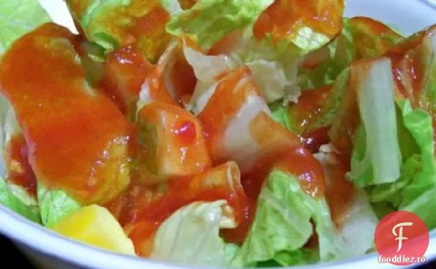 Sos De Salată De Grădină Condimentat