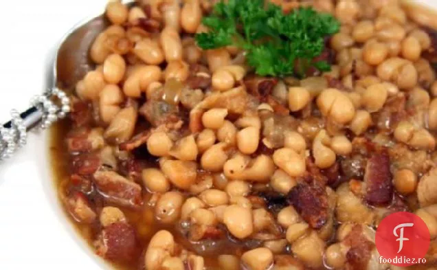 Supă de fasole și slănină marină