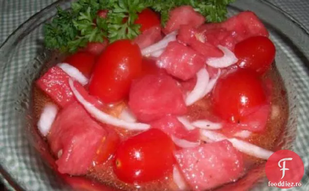 Salată De Roșii Cu Pepene Verde