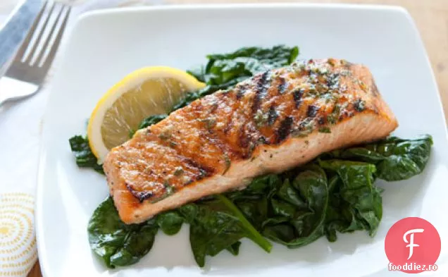 Somon La Grătar Cu Unt De Lămâie De Busuioc