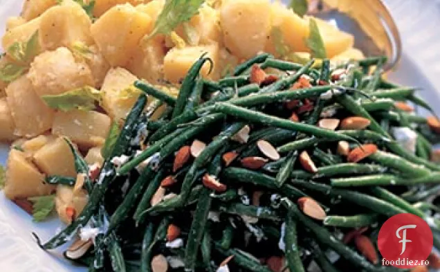 Haricots Verts și salată de brânză de capră cu migdale