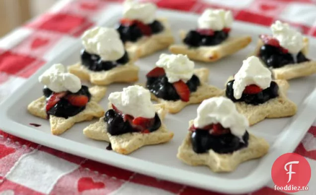 Shortcakes roșu, alb și afine