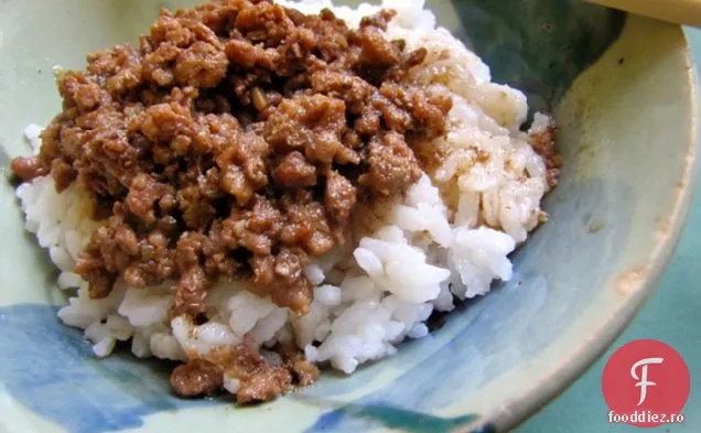 Sos De Carne Taiwanez Cu Orez (Lu Rou Fan)