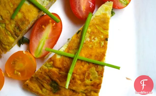 Fritatta de dovlecei și ierburi mărunțite