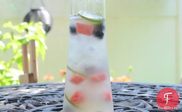 Sangria de pepene verde și mure