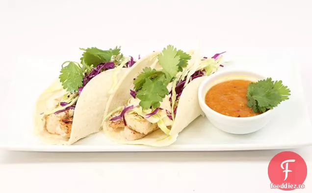 Tacos de pește Mahi mahi cu Slaw Chipotle și sos de ananas prăjit
