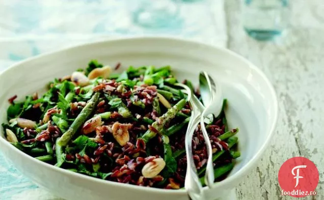 Salată de fasole verde, orez roșu și migdale din cartea de bucate a pieței franceze