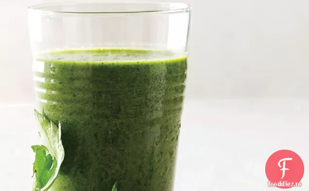 Smoothie De Pătrunjel, Varză Și Fructe De Pădure