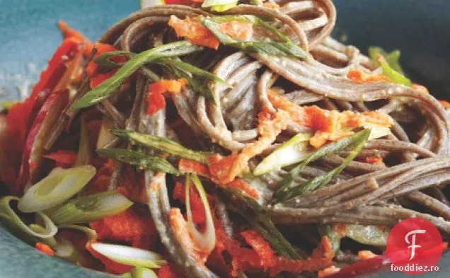 Salată Soba cu pansament Miso
