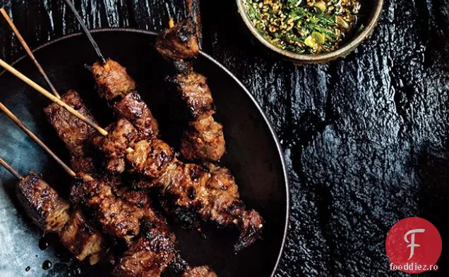 Frigarui de friptură cu sos de scufundare Scallion