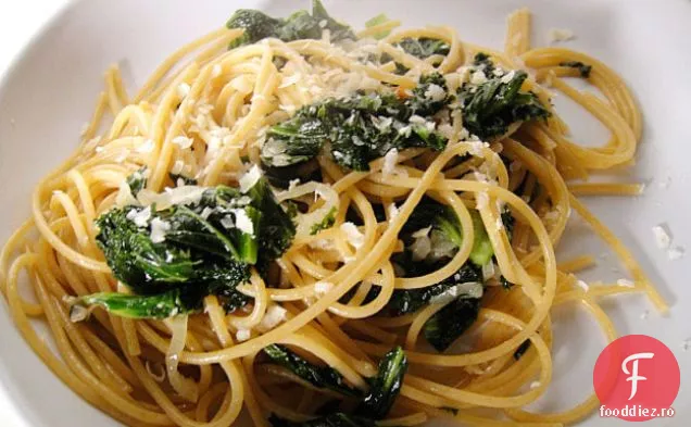 Gatiti cartea: spaghete din grau integral cu varza