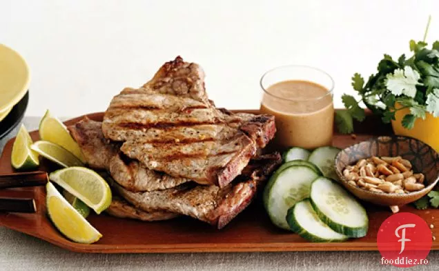 Cotlet de porc la gratar cu sos sat