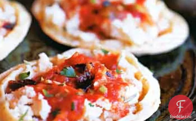 Memele cu Queso Fresco și sos de roșii carbonizate