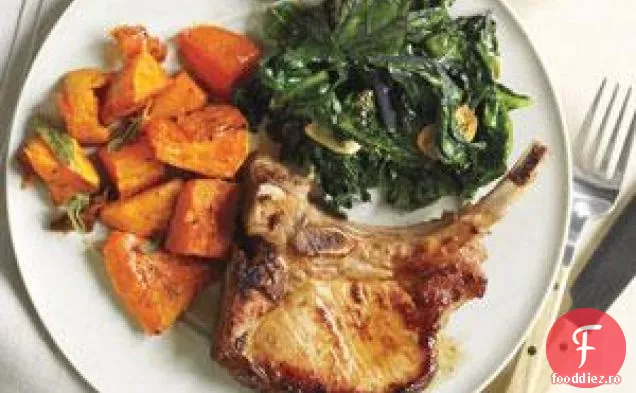 Cotlete De Porc Prăjite Și Dovlecei De Nucă Cu Kale