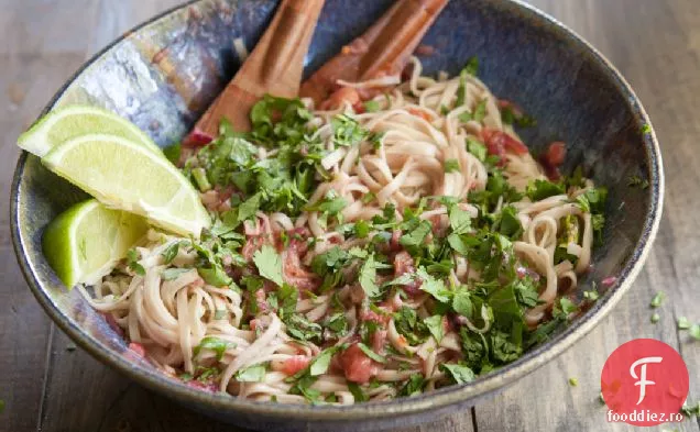 Tăiței Cu Varză Și Sos Picant De Rubarbă