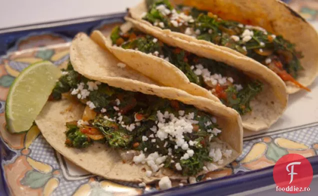 Kale Și Red Chile Tacos