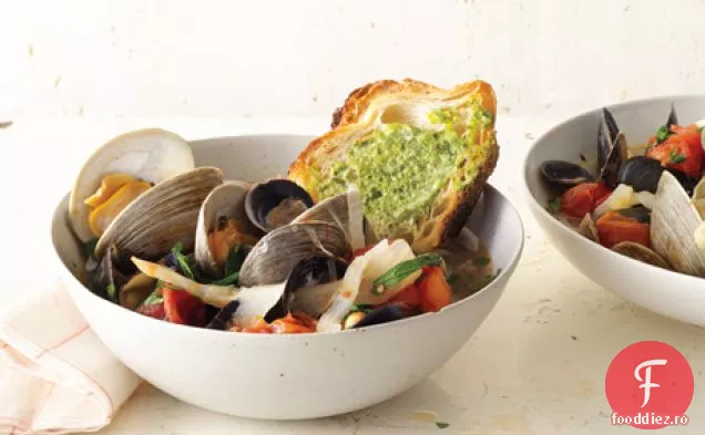 Bouillabaisse de roșii de vară cu busuioc Rouille