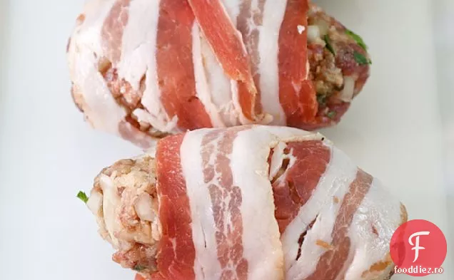 Carne De Vânat Și Chiftele De Pancetta Afumate Cu Varză Creț Și Păstârnac