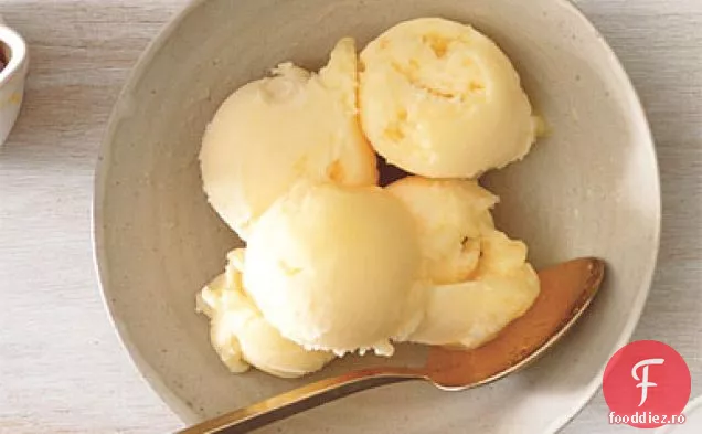 Sorbet proaspăt de portocale și miere condimentat