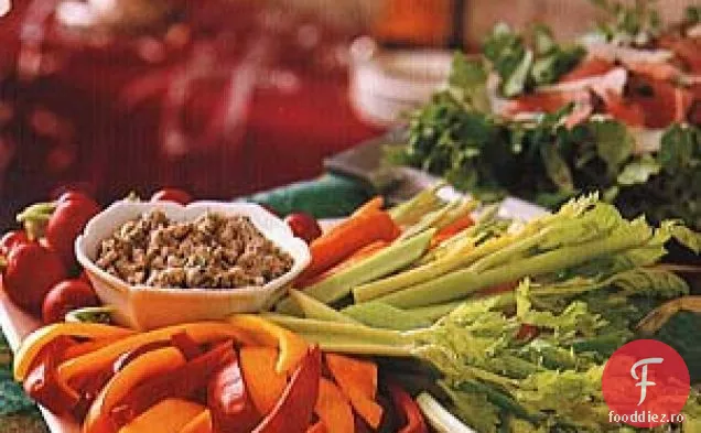 Crudite de iarnă cu baie de nuc-usturoi