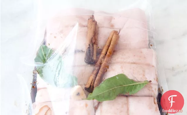 Sous Vide Burta De Carne De Porc Cu Boabe De Soia Și Udon Se Amestecă Fry