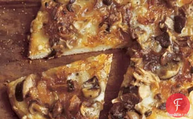 Pizza cu ciuperci sălbatice cu ceapă caramelizată, Fontină și rozmarin