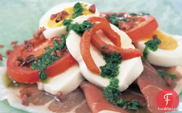 Salată Antipasto cu sos de busuioc