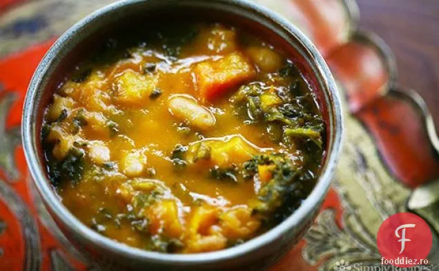 Kale Și Supă De Legume Prăjite