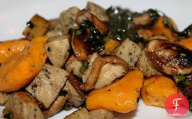 Saag ' s Basil Cracked Pepper cârnați cu Gnocchi de cartofi dulci
