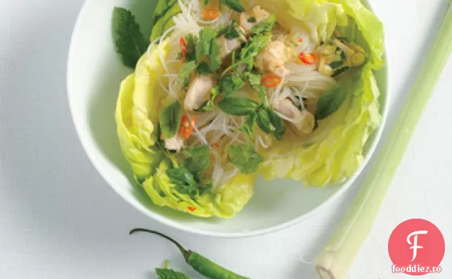 Salată De Pui Cu Ghimbir Thailandez