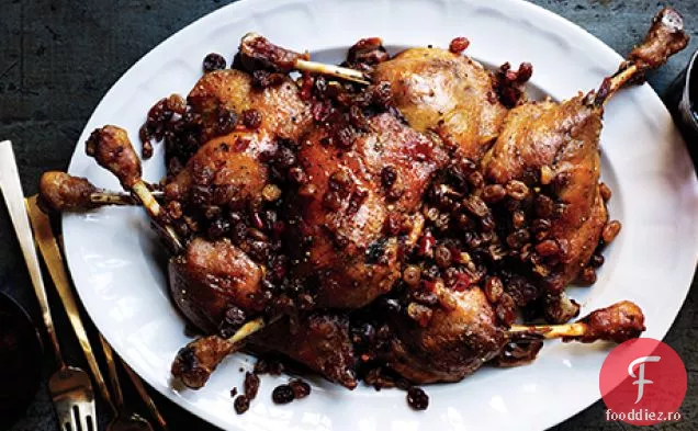 Confit de rață cu stafide murate picante