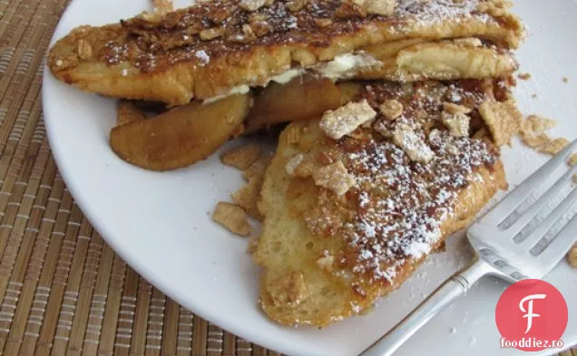 Pâine Prăjită Cu Scorțișoară Crunch Pâine Prăjită Franceză Umplută Cu Mere Acoperită Cu Mere