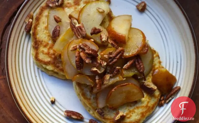 Clatite de ovaz cu pere si nuci pecan