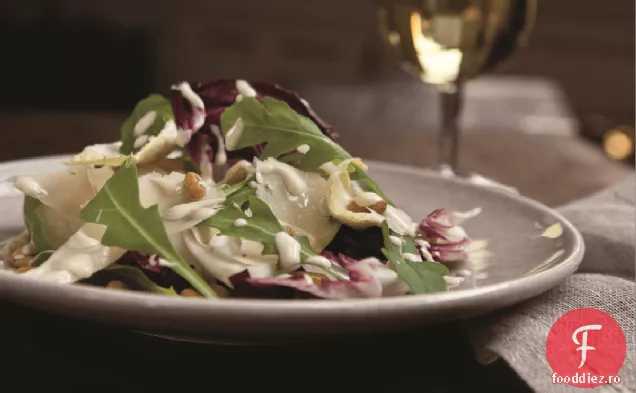 Salată De Andive Cu Sos Cremos De Nuci De Pin Și Parmezan Ras