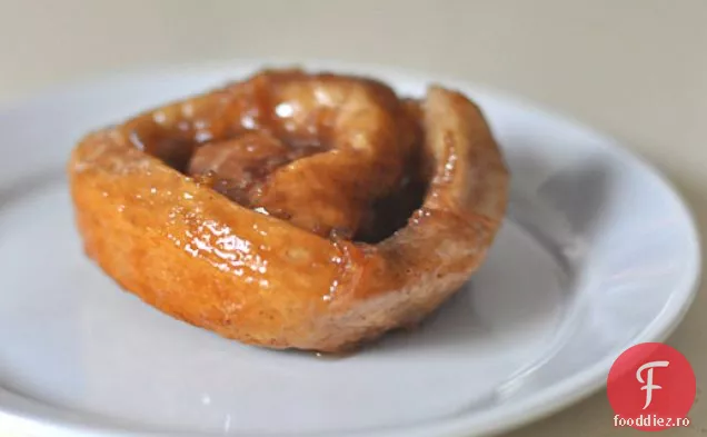 Chifle Lipicioase Cu Mere Caramel Ușor