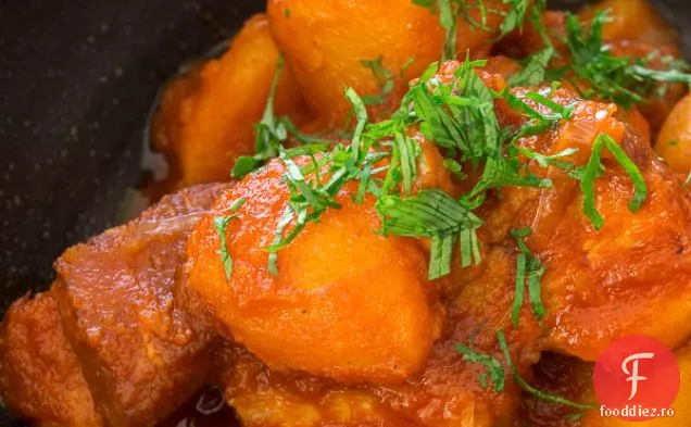 Burtă de porc și tocană de lămâie conservată