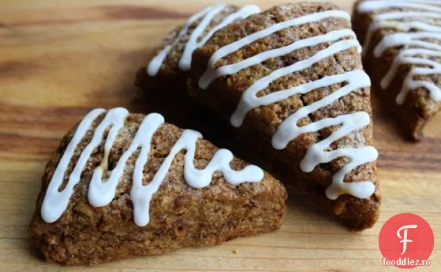 Scones De Turtă Dulce Stropite