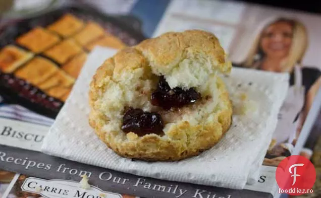 Biscuiti Callie și crin alb Giveaway