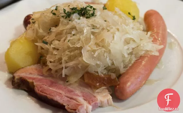 Rețeta Choucroute Garnie a lui John Besh