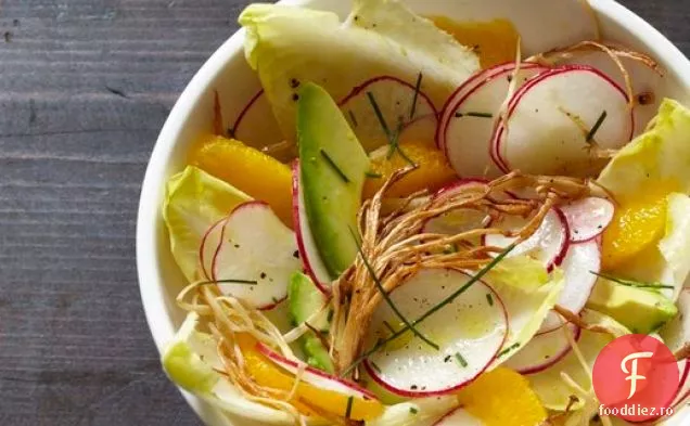 Salată de ridiche, Enoki, mandarină și Avocado de la ' Feast