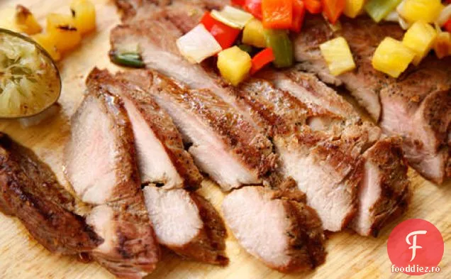 Filet de porc la grătar cu ananas și ardei gras