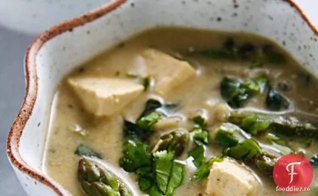 Curry verde thailandez cu legume și Tofu