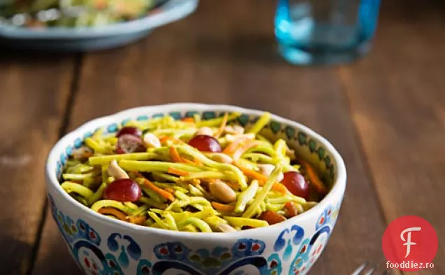 Salată de Broccoli cu sos de curry cu ananas